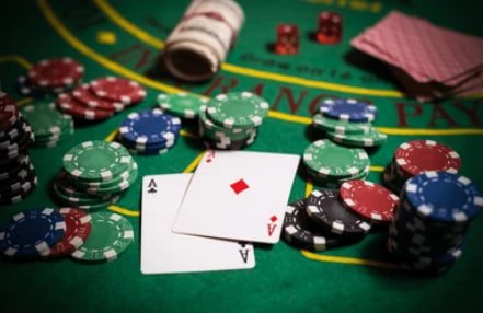 playaja slot live-dealer blackjack table on mobile screen with touch controls